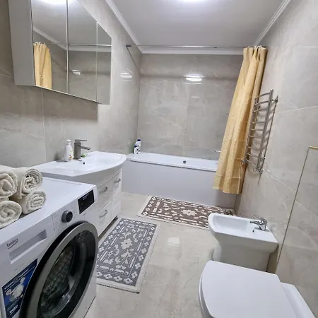 Central Apartment *
